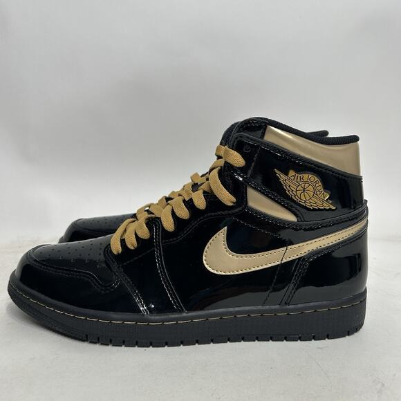 Nike Air Jordan 1 Retro High OG “Black Metallic Gold”